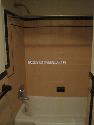 2 bed, 1 bath apartment for rent at 137 Bay State Rd Unit 3, Fenway — photo 6 of 11