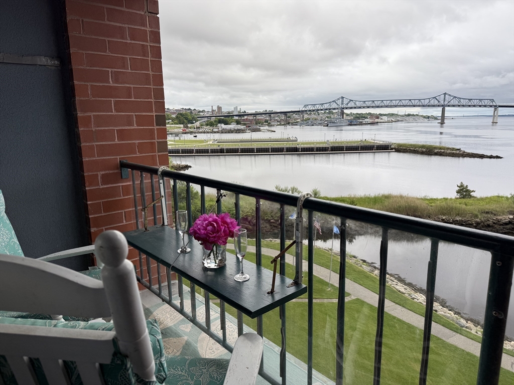 750 Davol St, Fall River