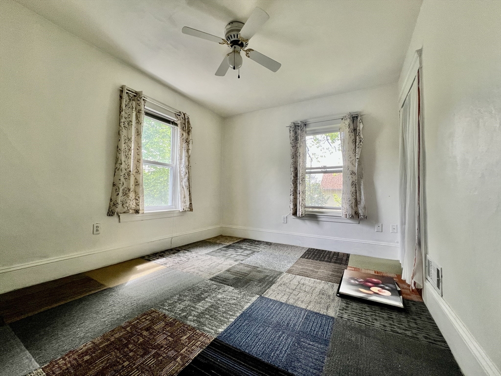 15 Baltic St, Attleboro