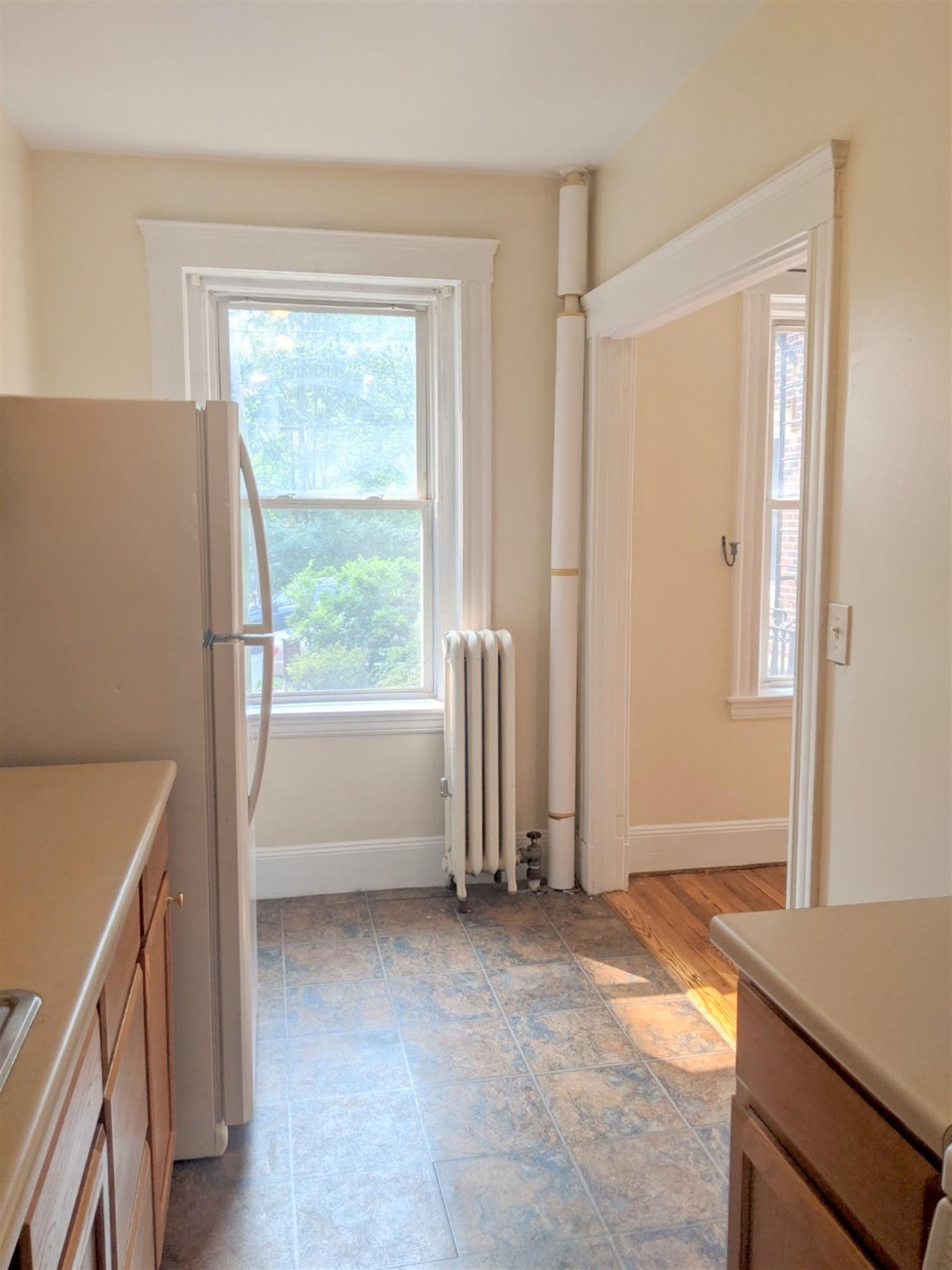 Studio bed, 1 bath apartment for rent at 10 Agassiz St, Porter Square — photo 11 of 15