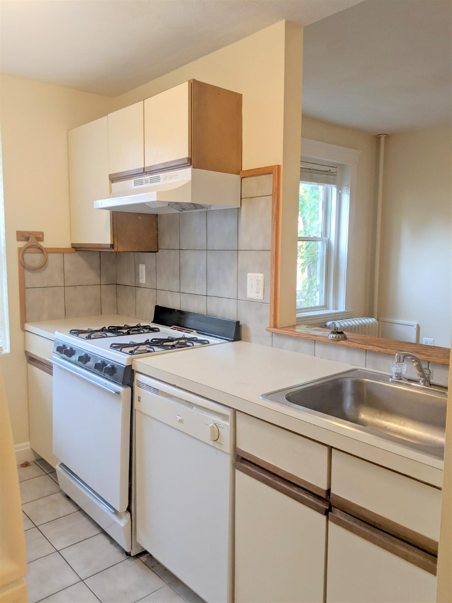 2 bed, 1 bath apartment for rent at 10 Agassiz St Unit 12A, Neighborhood Nine