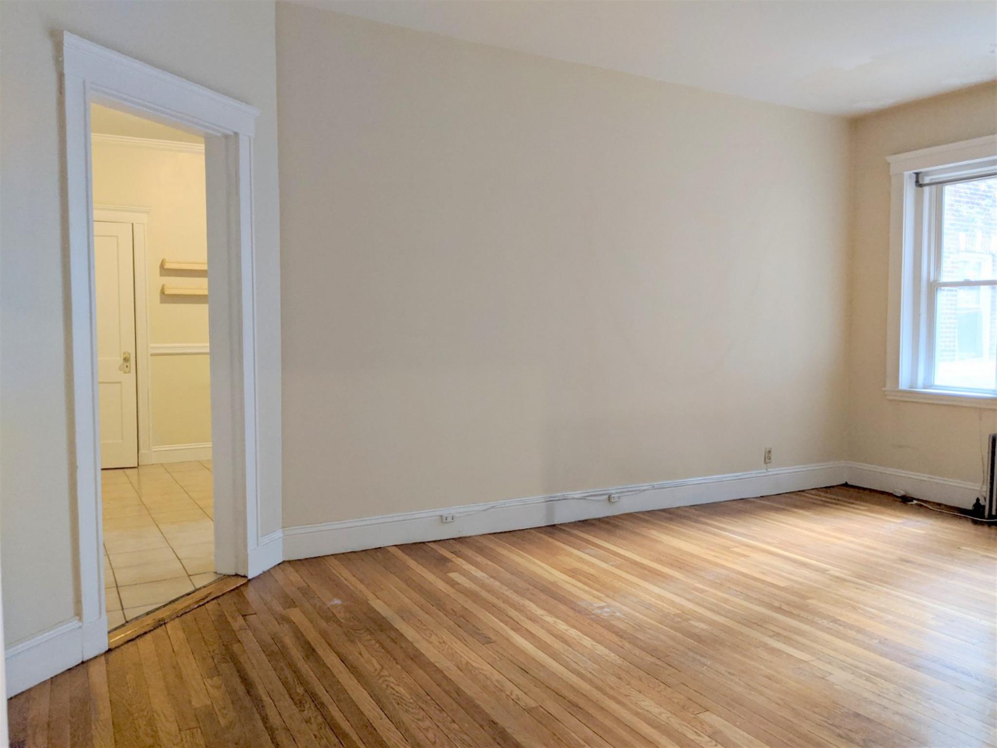 1 bed, 1 bath apartment for rent at 12 Wendell St Unit 3, Baldwin — photo 3 of 16