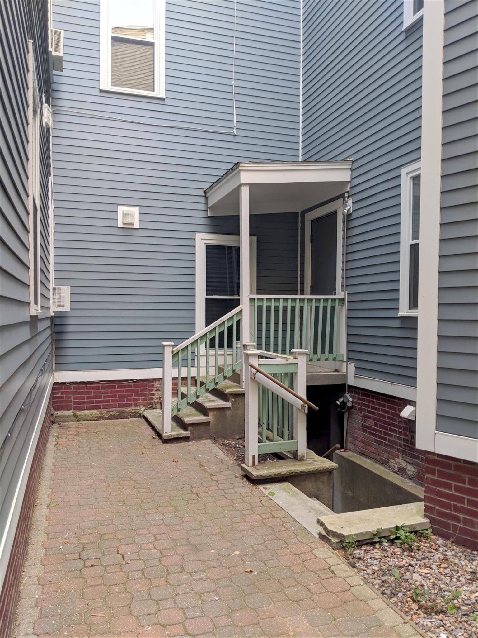 2 bed, 1 bath apartment for rent at 173 Hampshire St Unit 6, Central Square — photo 15 of 17