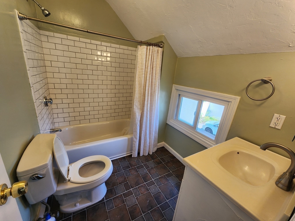 50-52 Alden St, Ashland