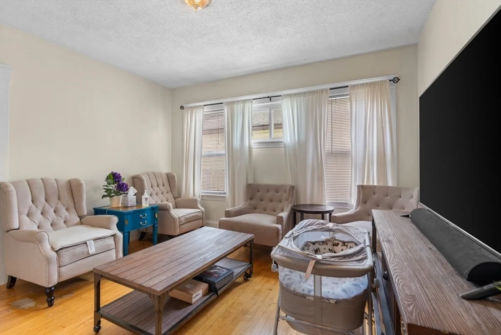 79-81 Vernon St, Waltham