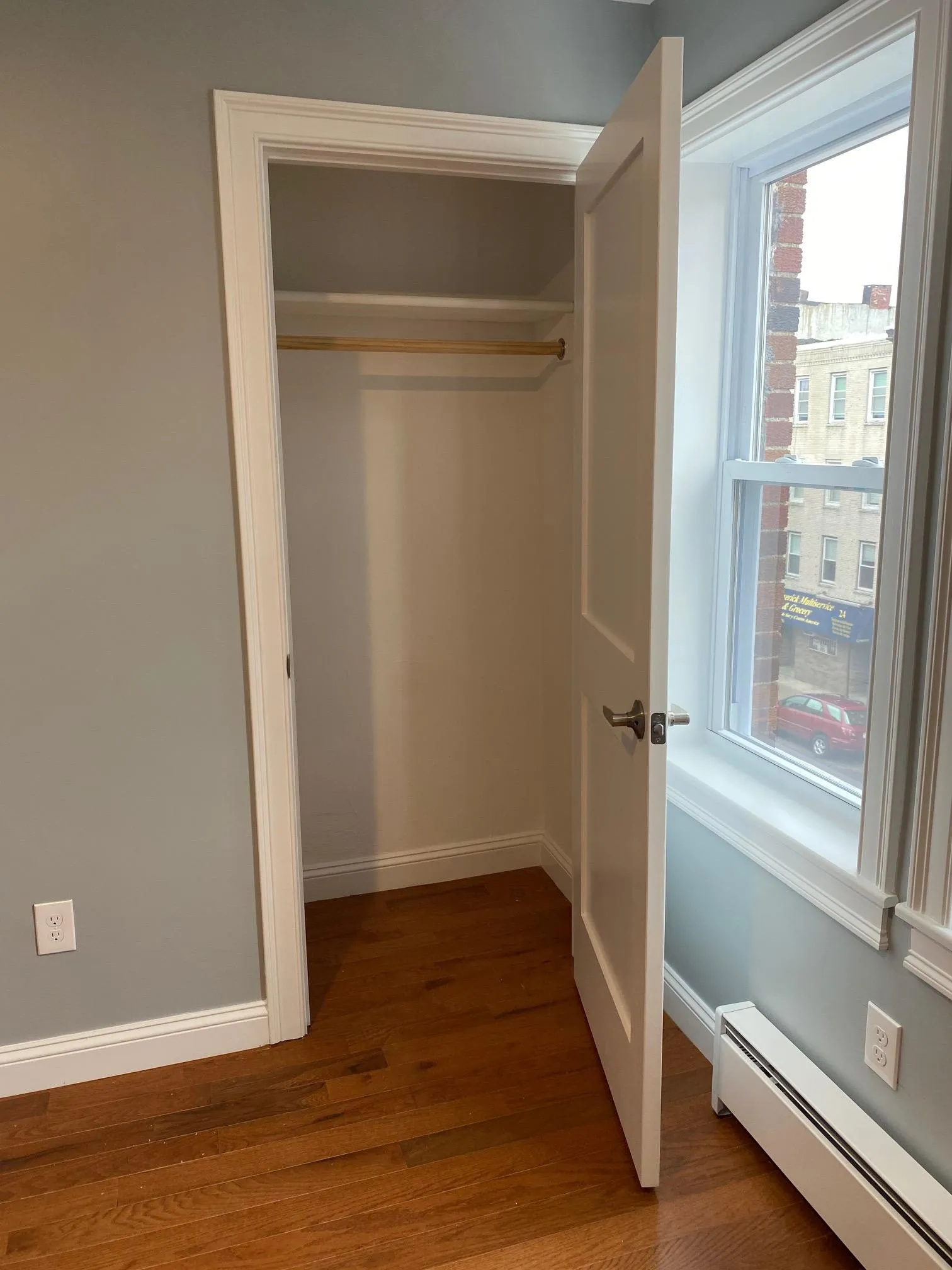 33 Chelsea St, East Boston