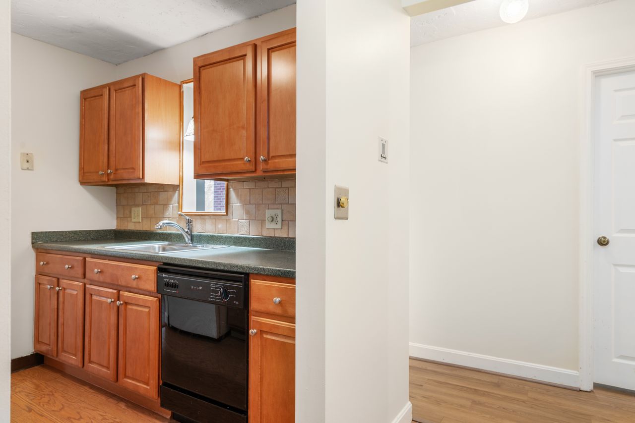 16 Winter St, Waltham