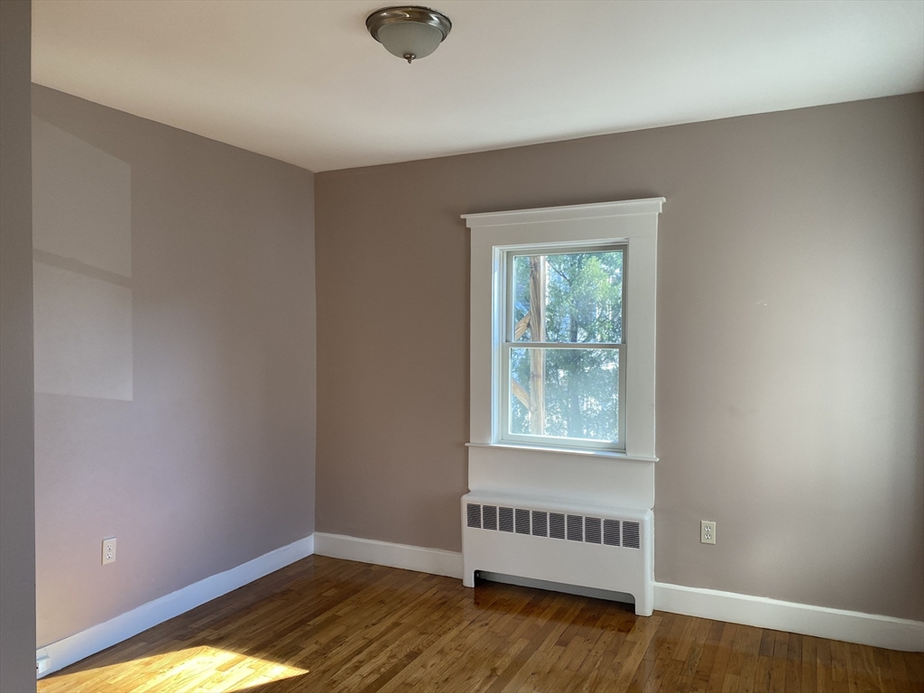 18 Highland Ter, Needham