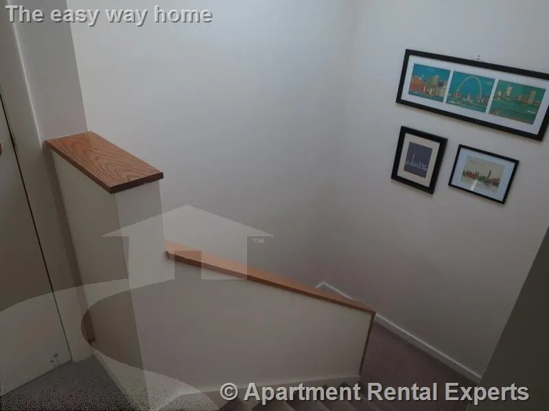 61A Sixth St, East Cambridge