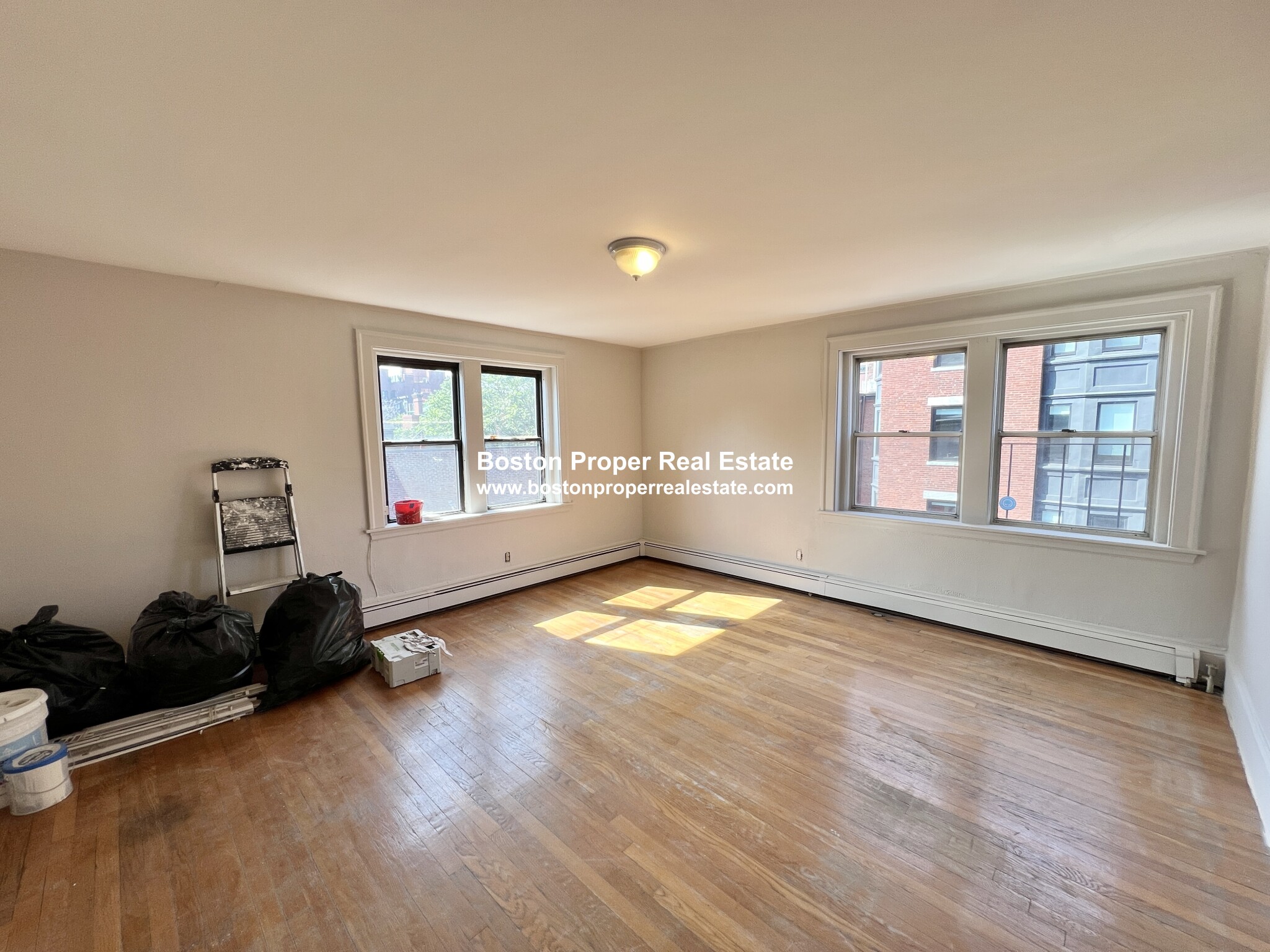 Studio bed, 1 bath apartment for rent at 269 Newbury St Unit 3, Back Bay — photo 2 of 8