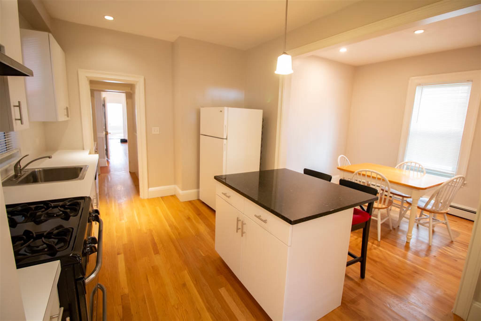 2.5 bed, 1 bath apartment for rent at 94 Boston Ave Unit 2, Medford — photo 13 of 16