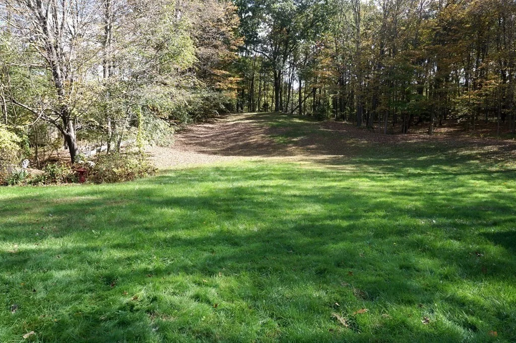 90 Groton St, Pepperell