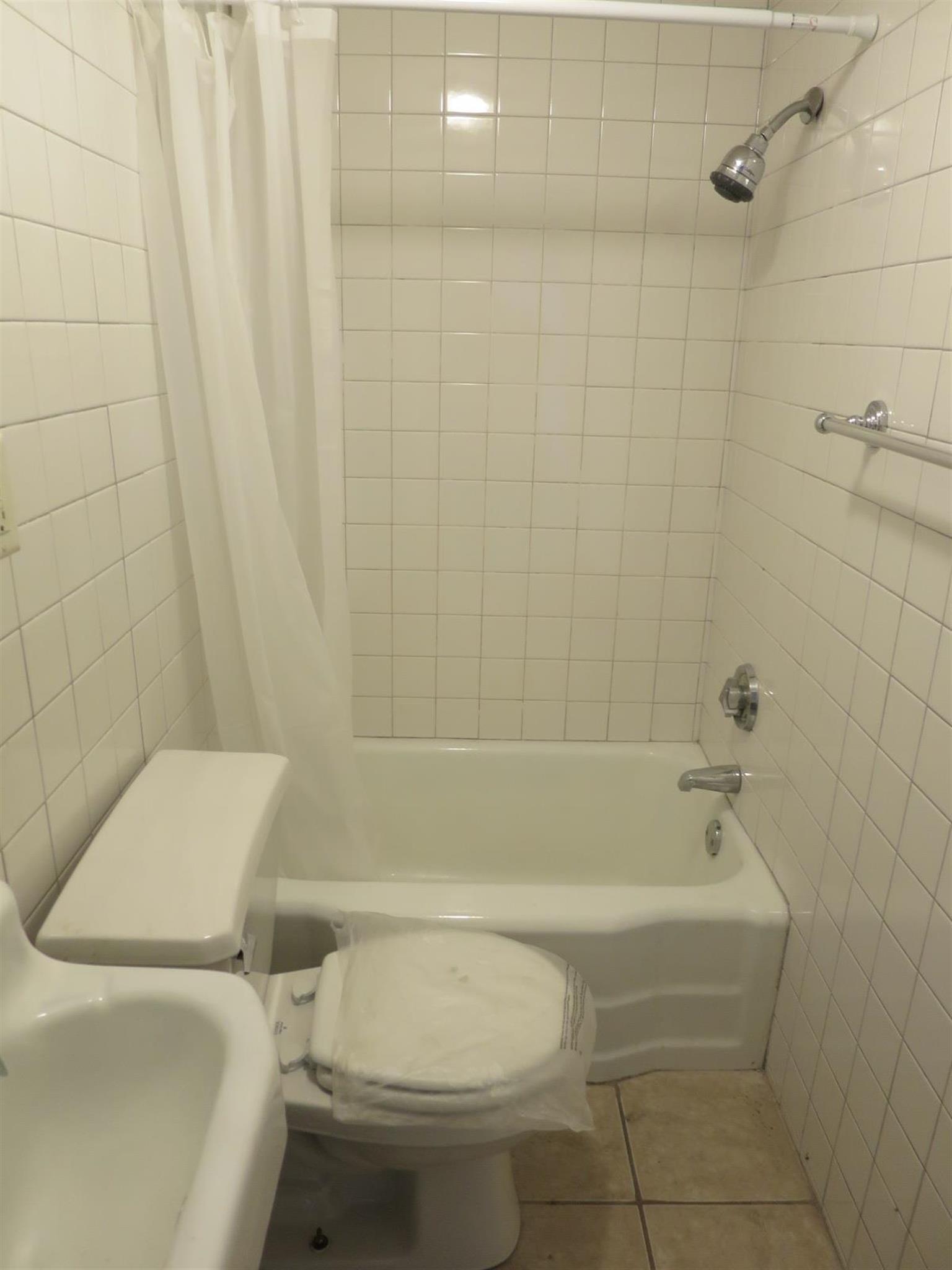 Studio bed, 1 bath apartment for rent at 64 Vinal Ave Unit 8, Union Square — photo 5 of 10