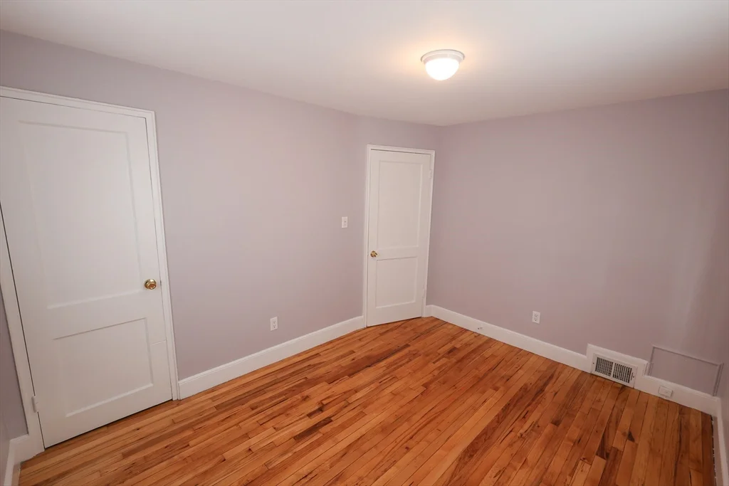 33 Paragon Rd, West Roxbury