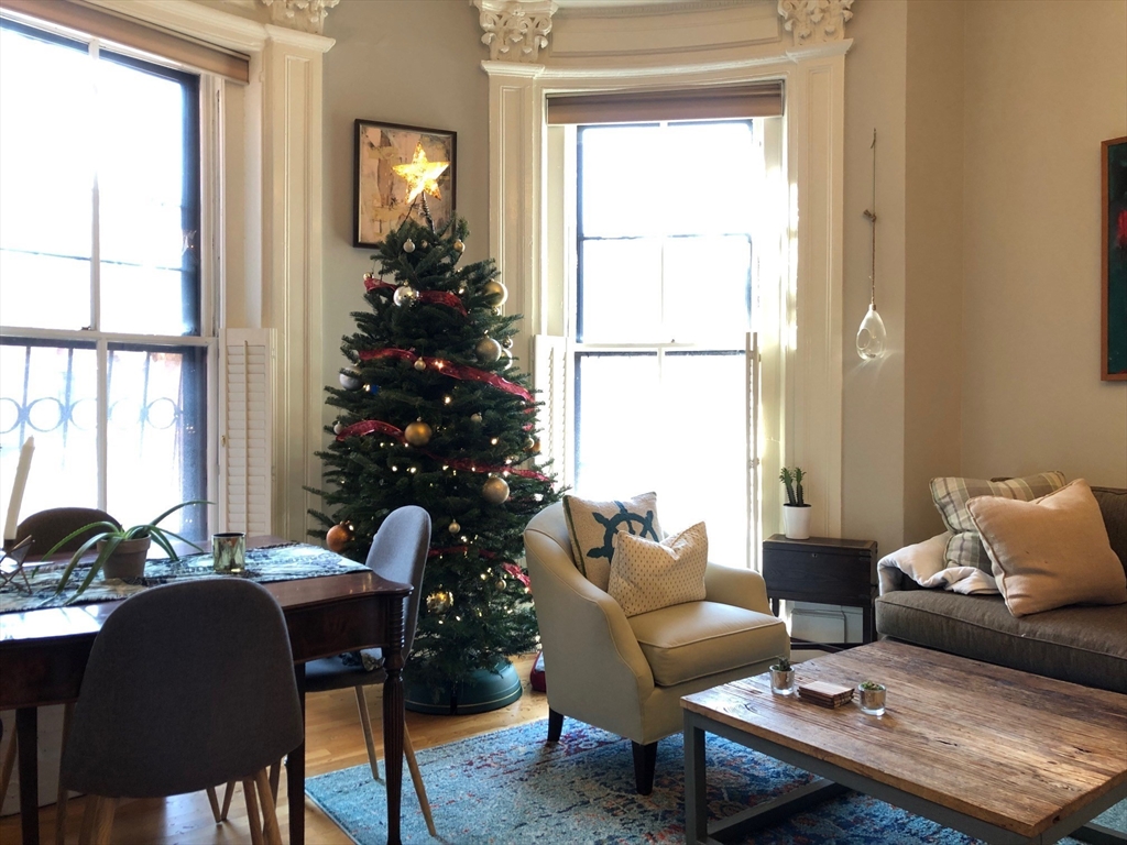 562 Massachussetts Ave, South End