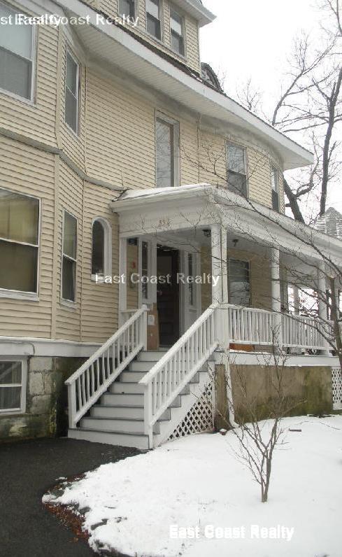 592 Cambridge St, Brighton