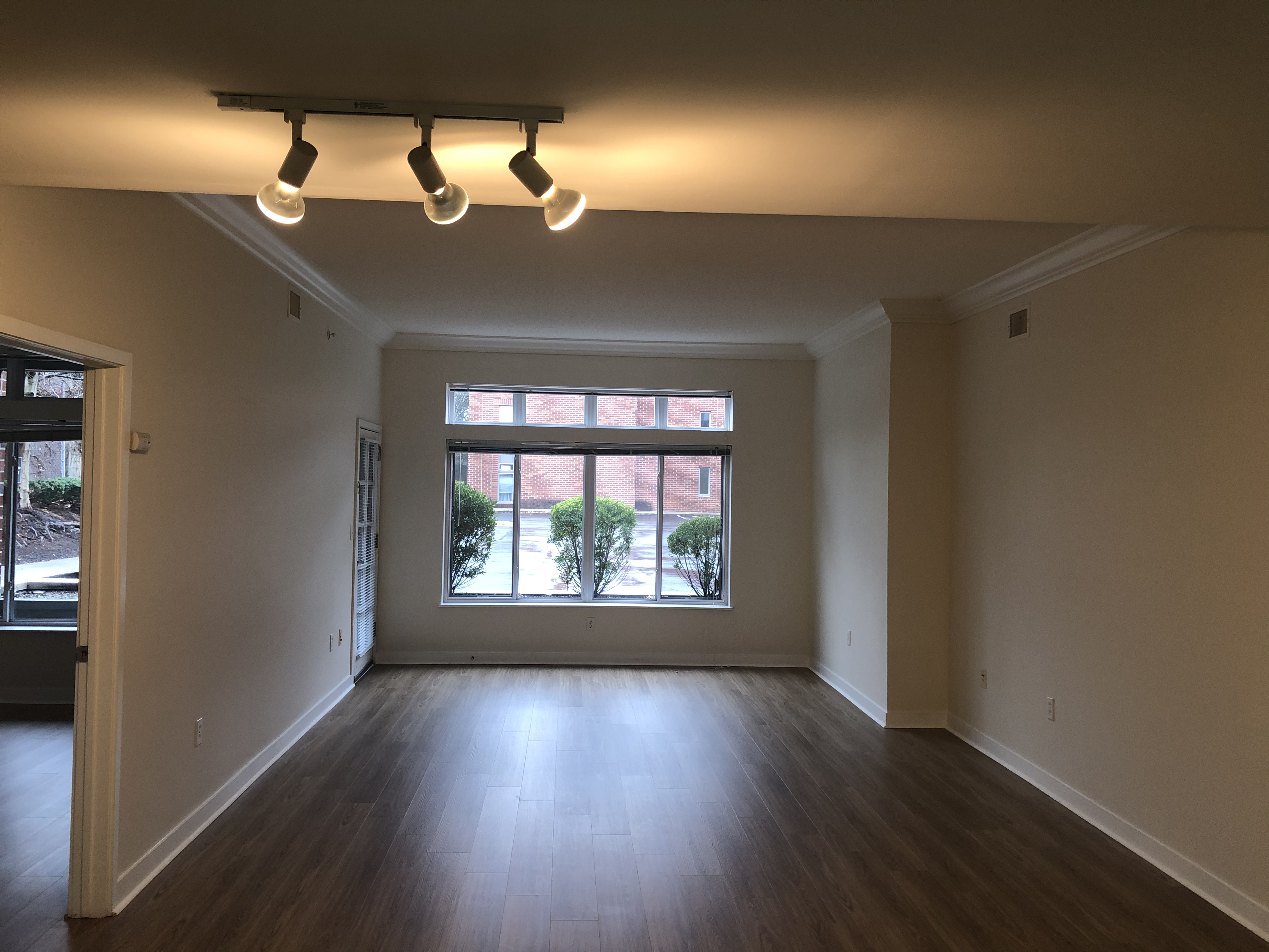 2 bed, 2 bath apartment for rent at 20 Watertown St Unit 139, Watertown