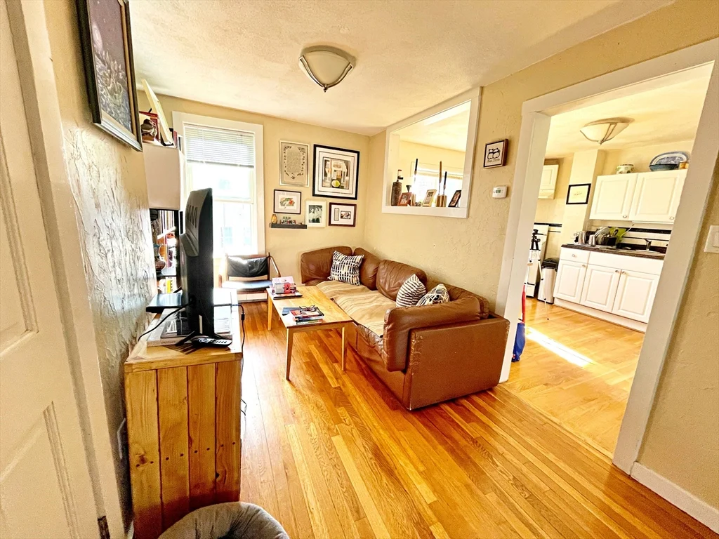 307 Sumner St, East Boston