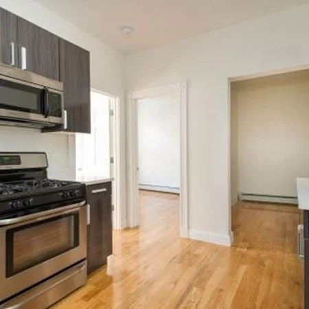 155 Salem St, North End