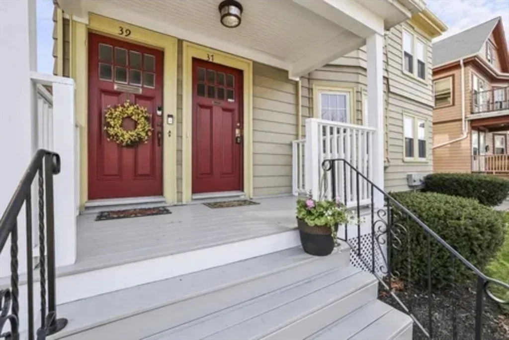 37 Gallivan Blvd, Mattapan