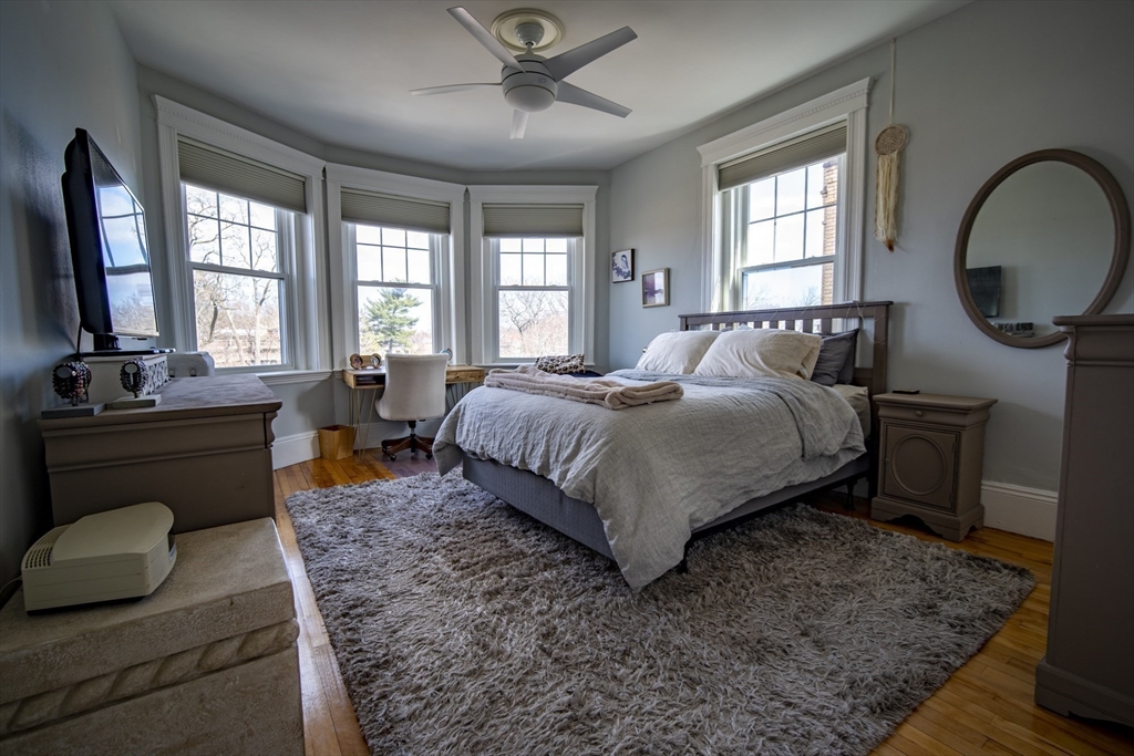 164 Strathmore Rd, Brighton