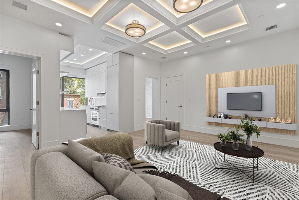 1580 Beacon St, Corey Hill