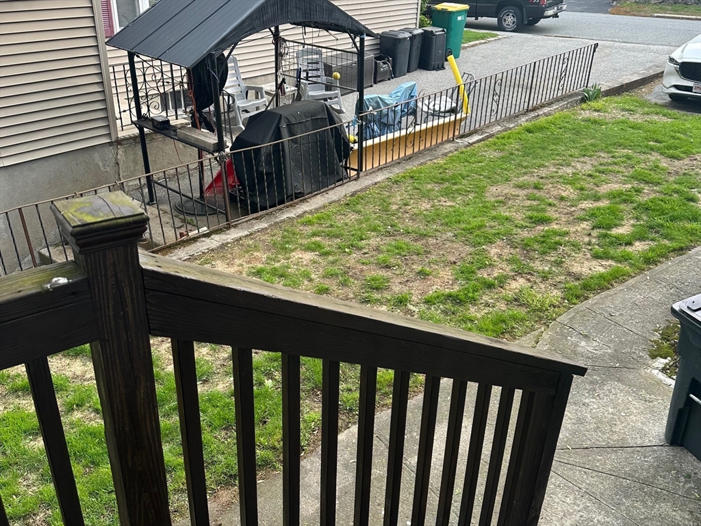 33 Garfield Ave, Woburn