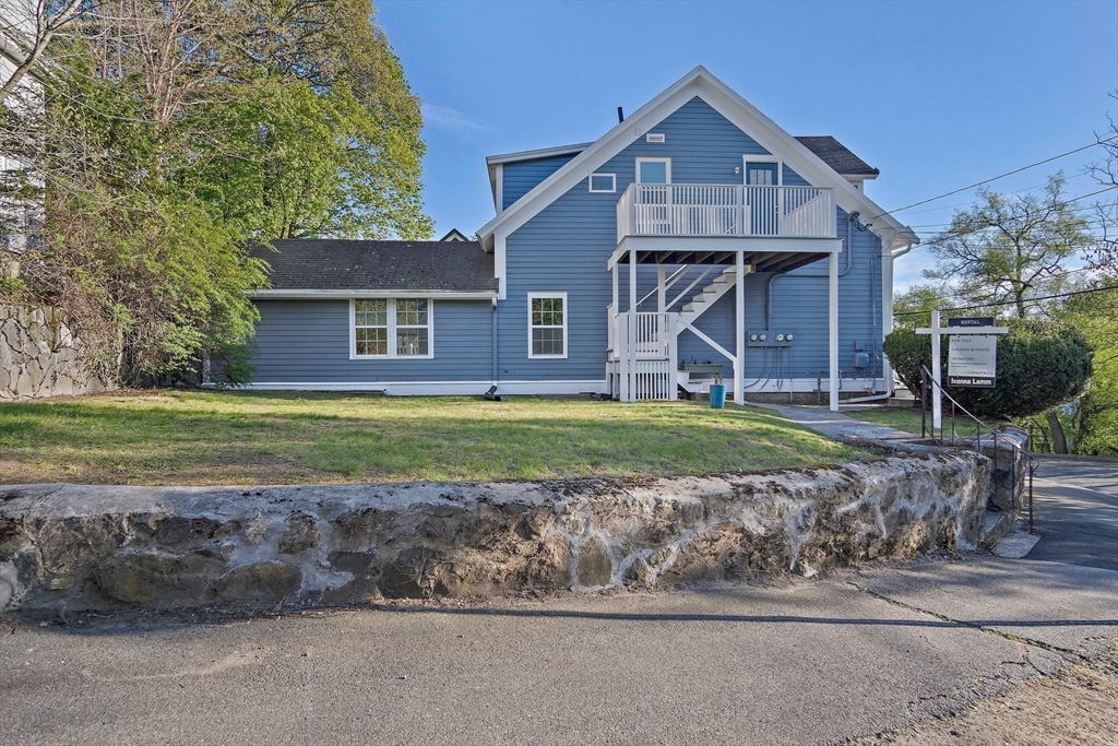 83 Marvin Rd, Melrose