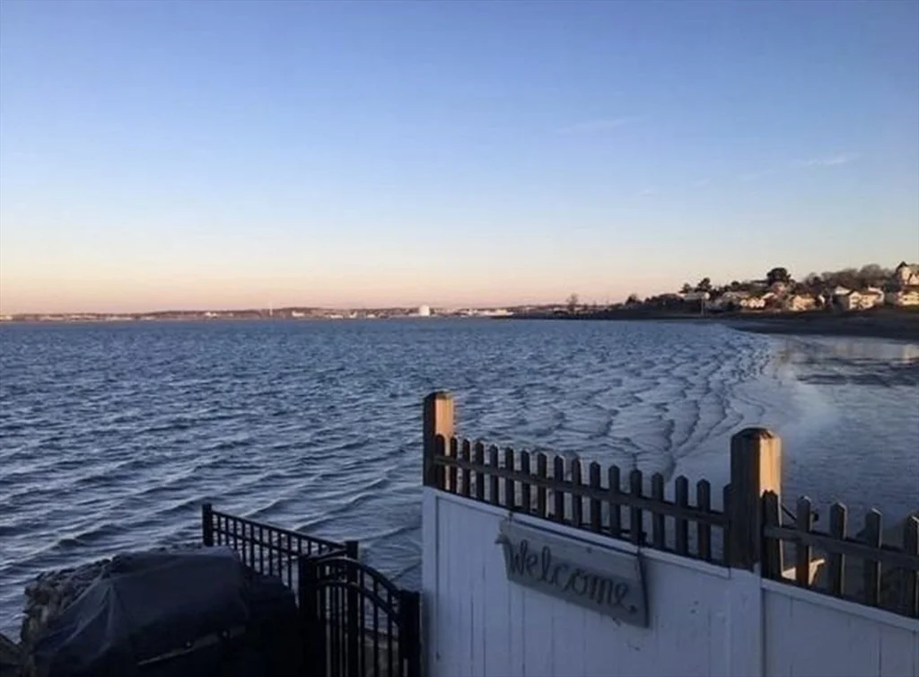 39 Castle Rd, Nahant