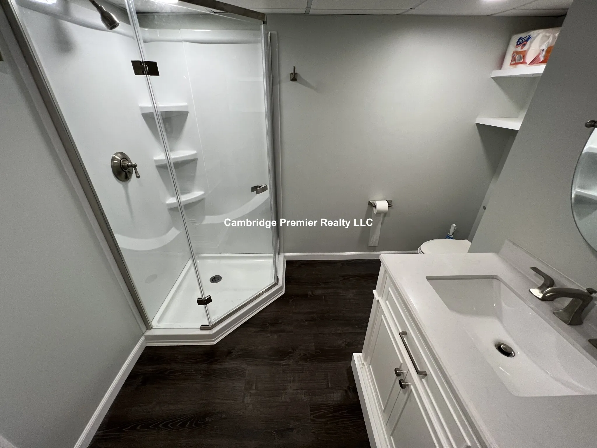 10 Wallace St, Tufts