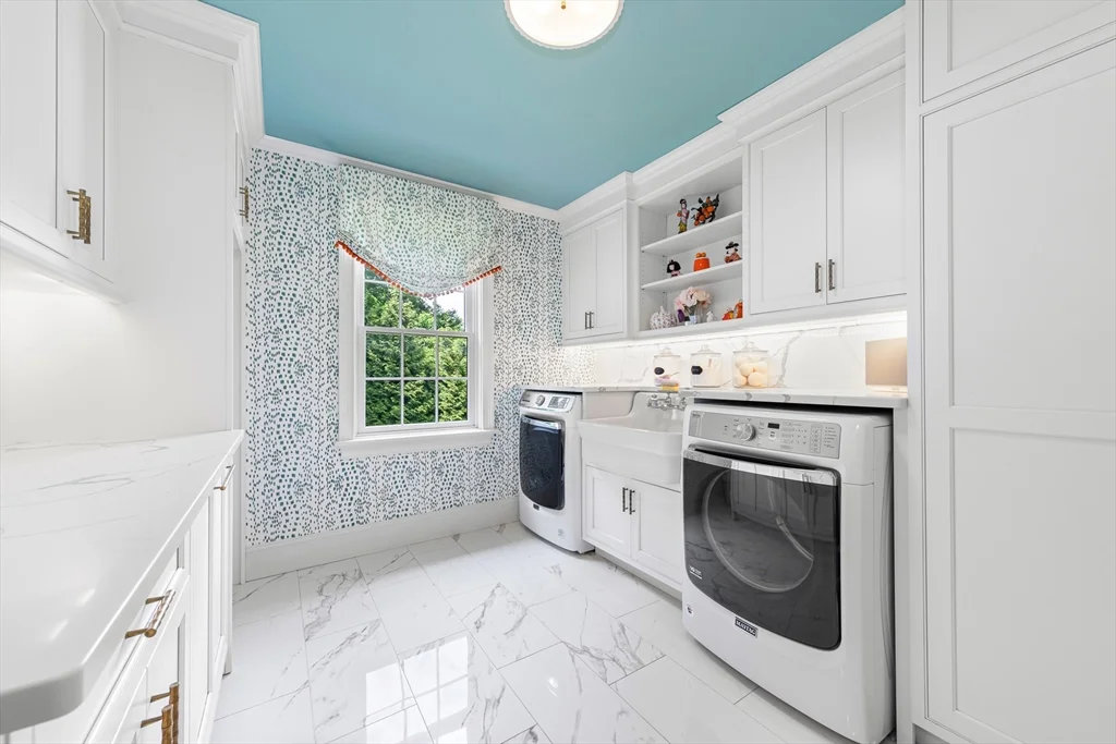 227 Rice Rd, Cochituate