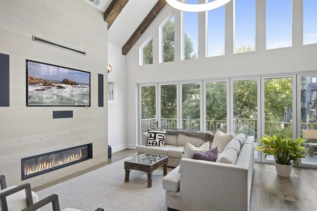 719 E 2nd St, South Boston