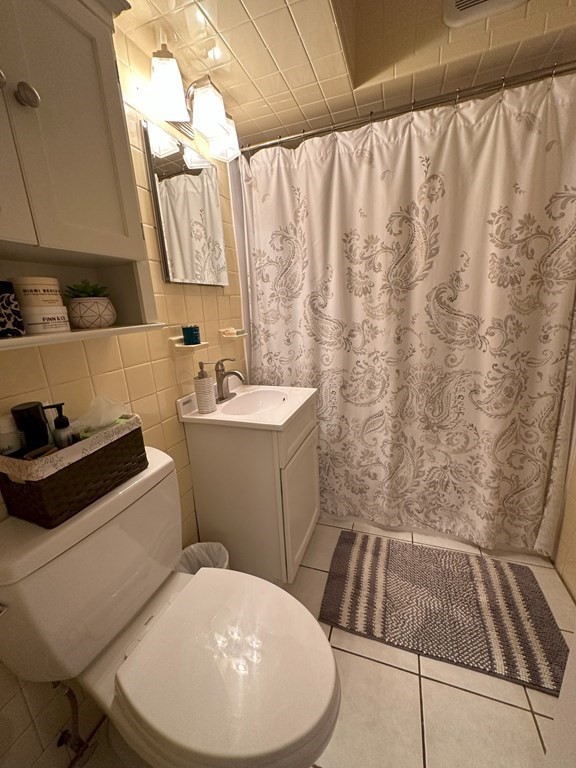 26 John, Coolidge Corner