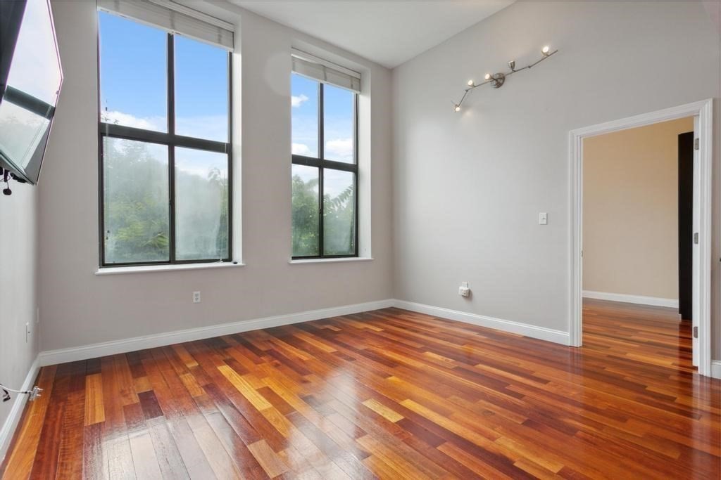 841 Parker St, Mission Hill