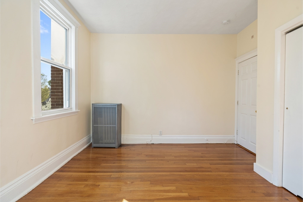 86 Winthrop St, Roxbury