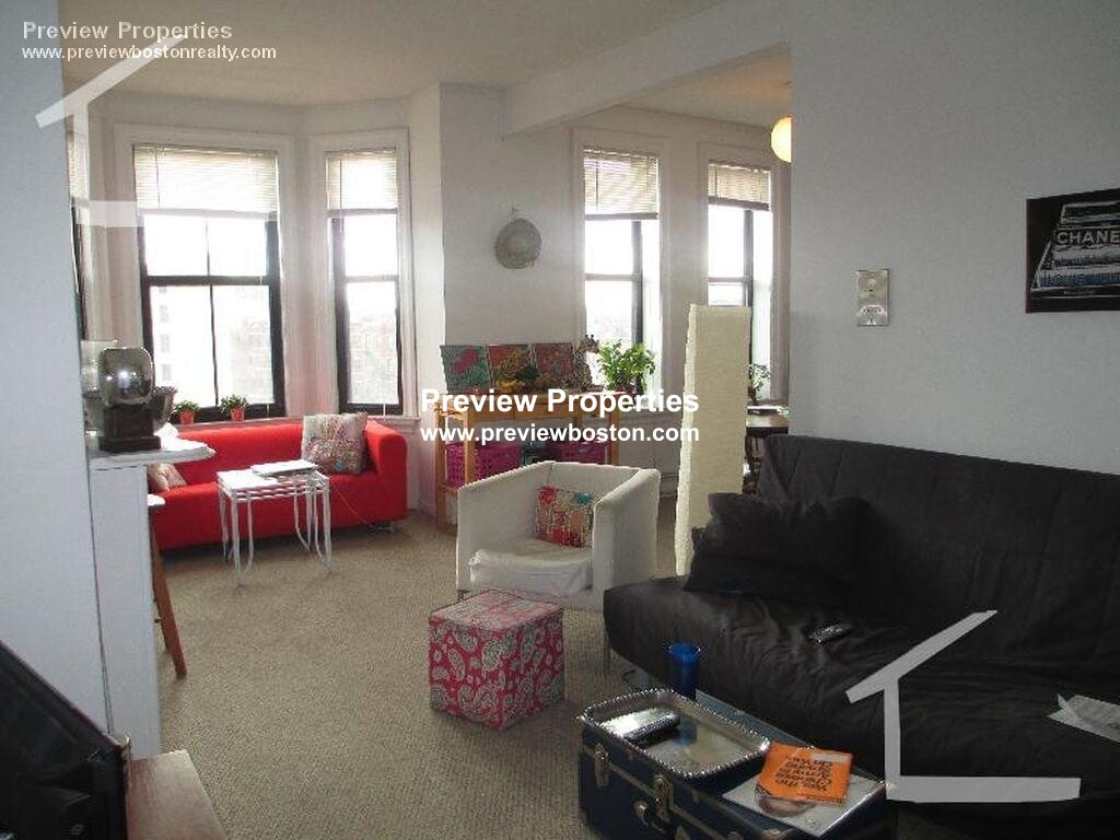 23 Cortes St, Back Bay