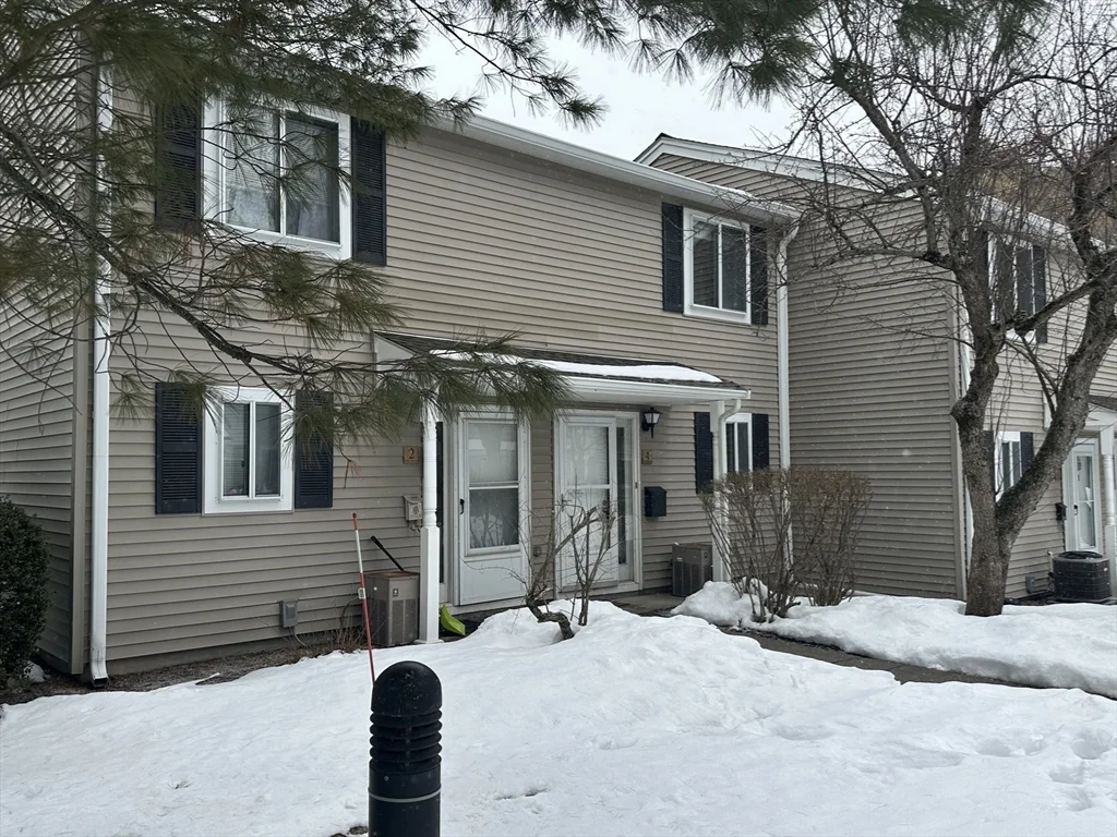 4 Village Brook, Natick