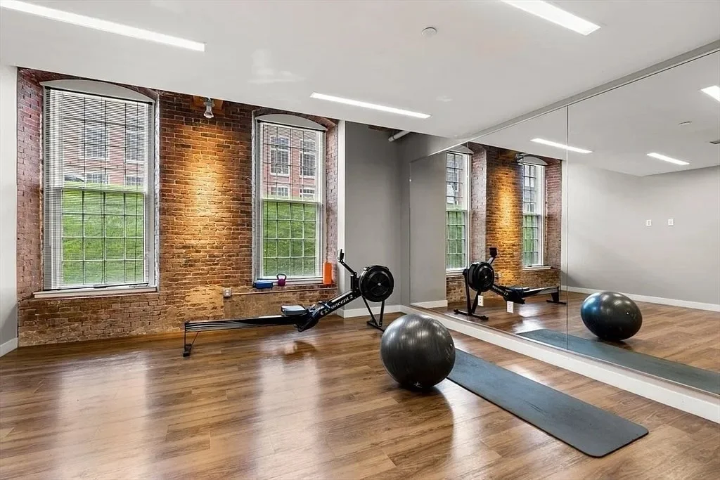 130 John St, Downtown