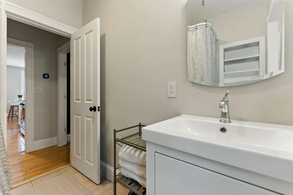 19 Medford St, Chelsea