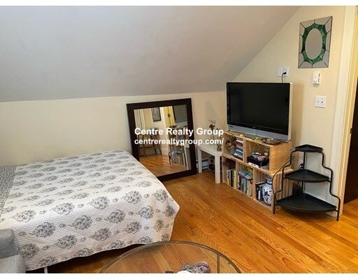 19 Chestnut Hill Ave, Brighton