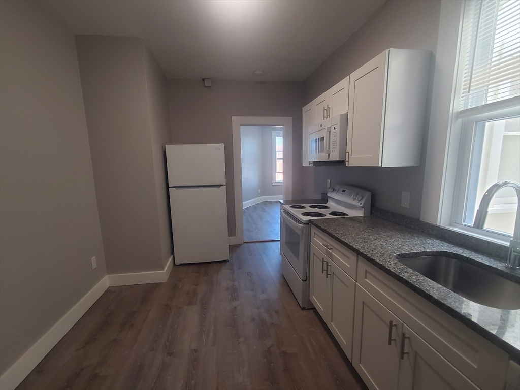 738 Washington St, Norwood