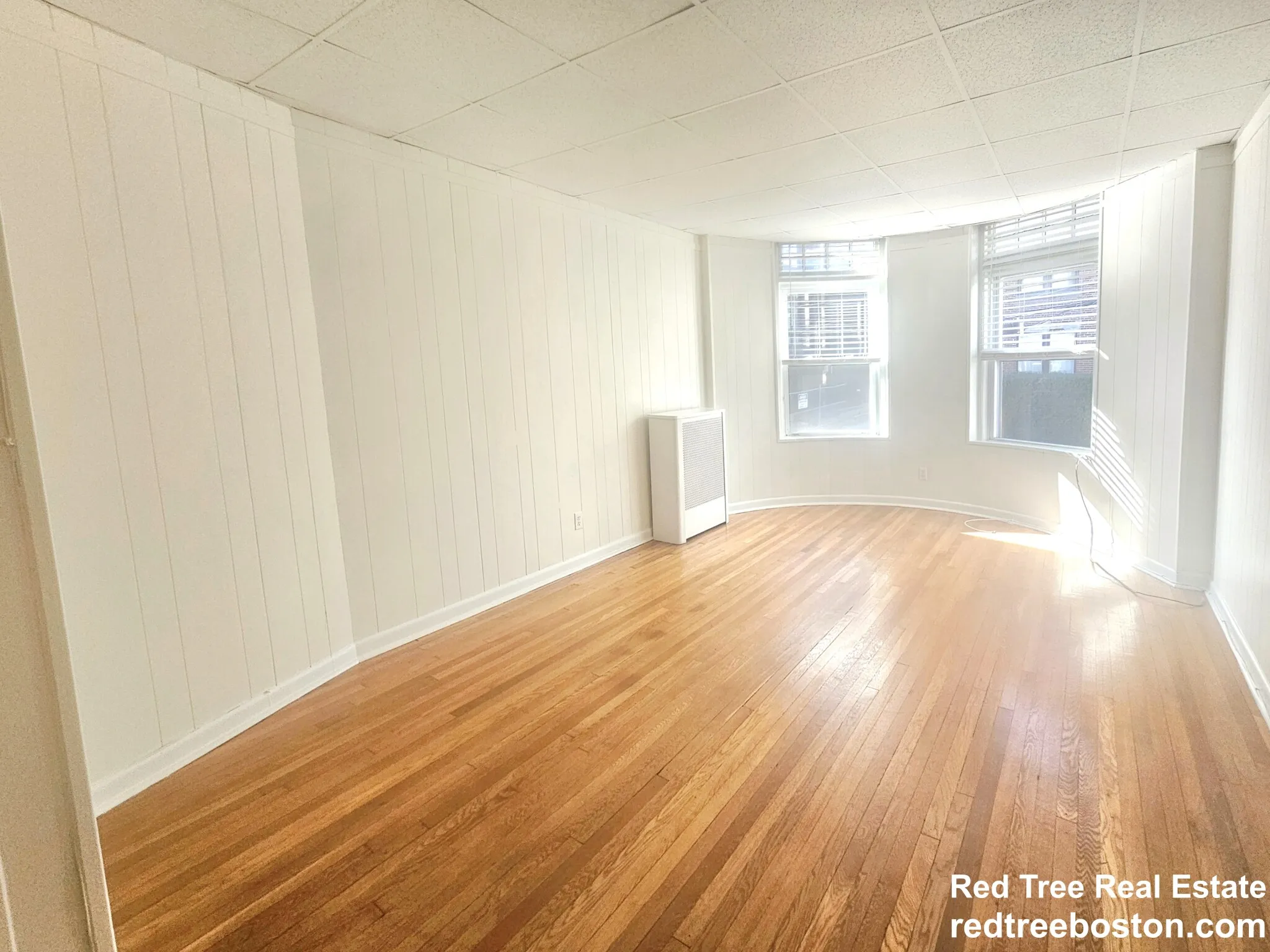 15 Green St, North Brookline