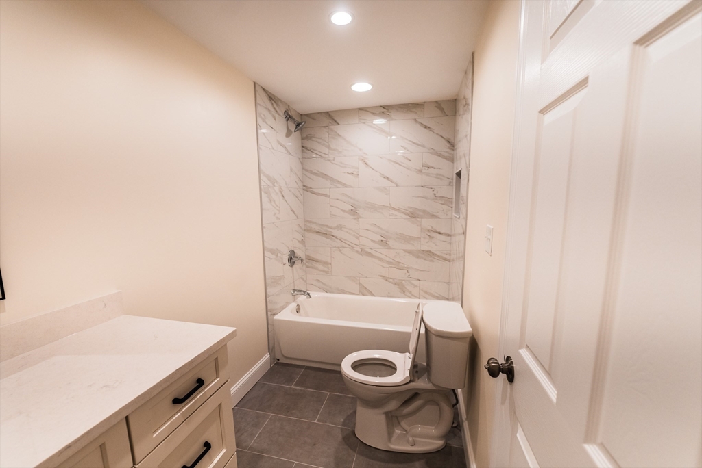 340 East Main St, East Brookfield