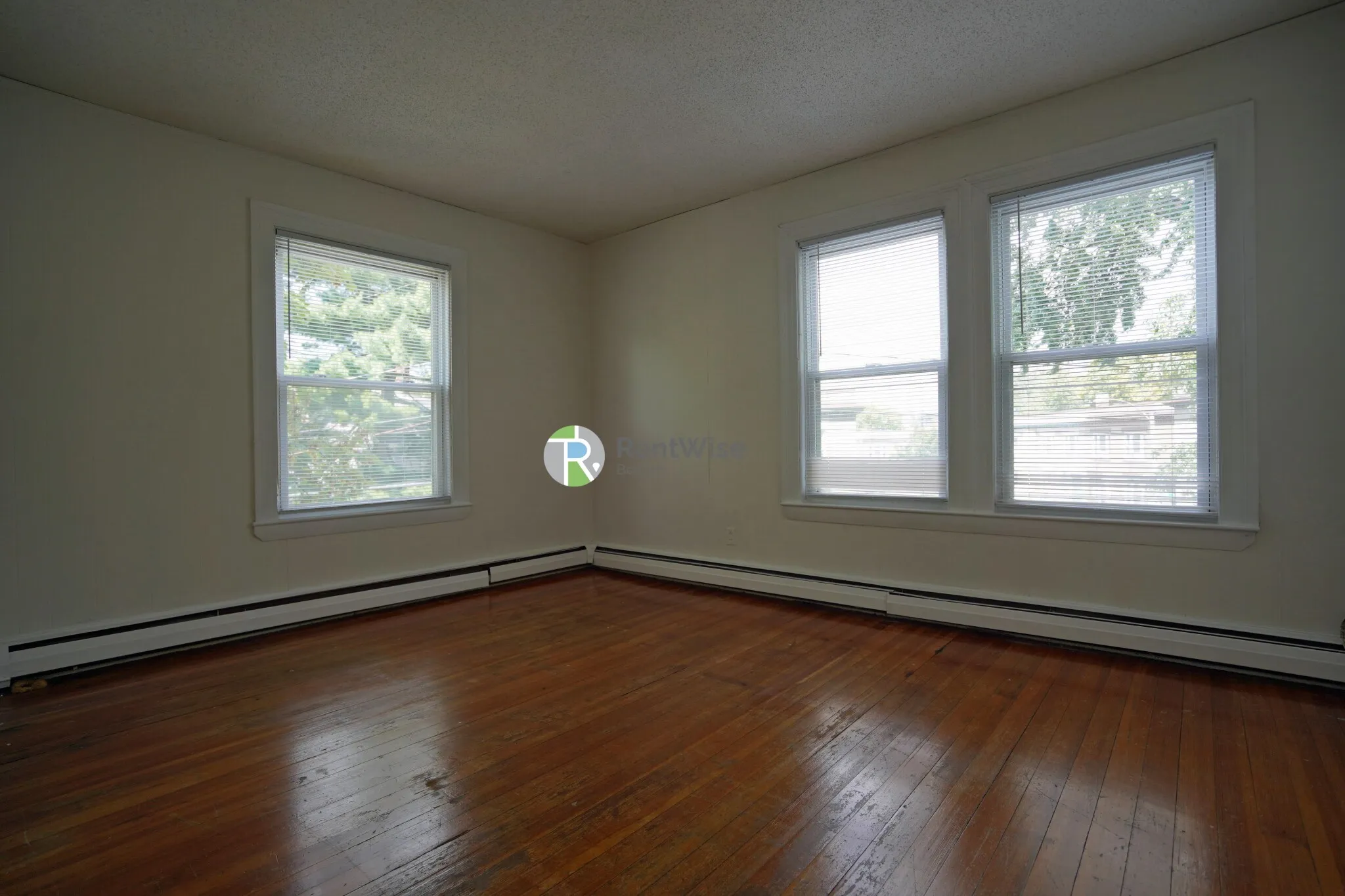 1 Ashford Ct, Allston