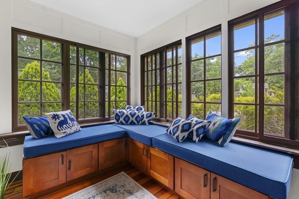 50 Grove Hill Park, Newton