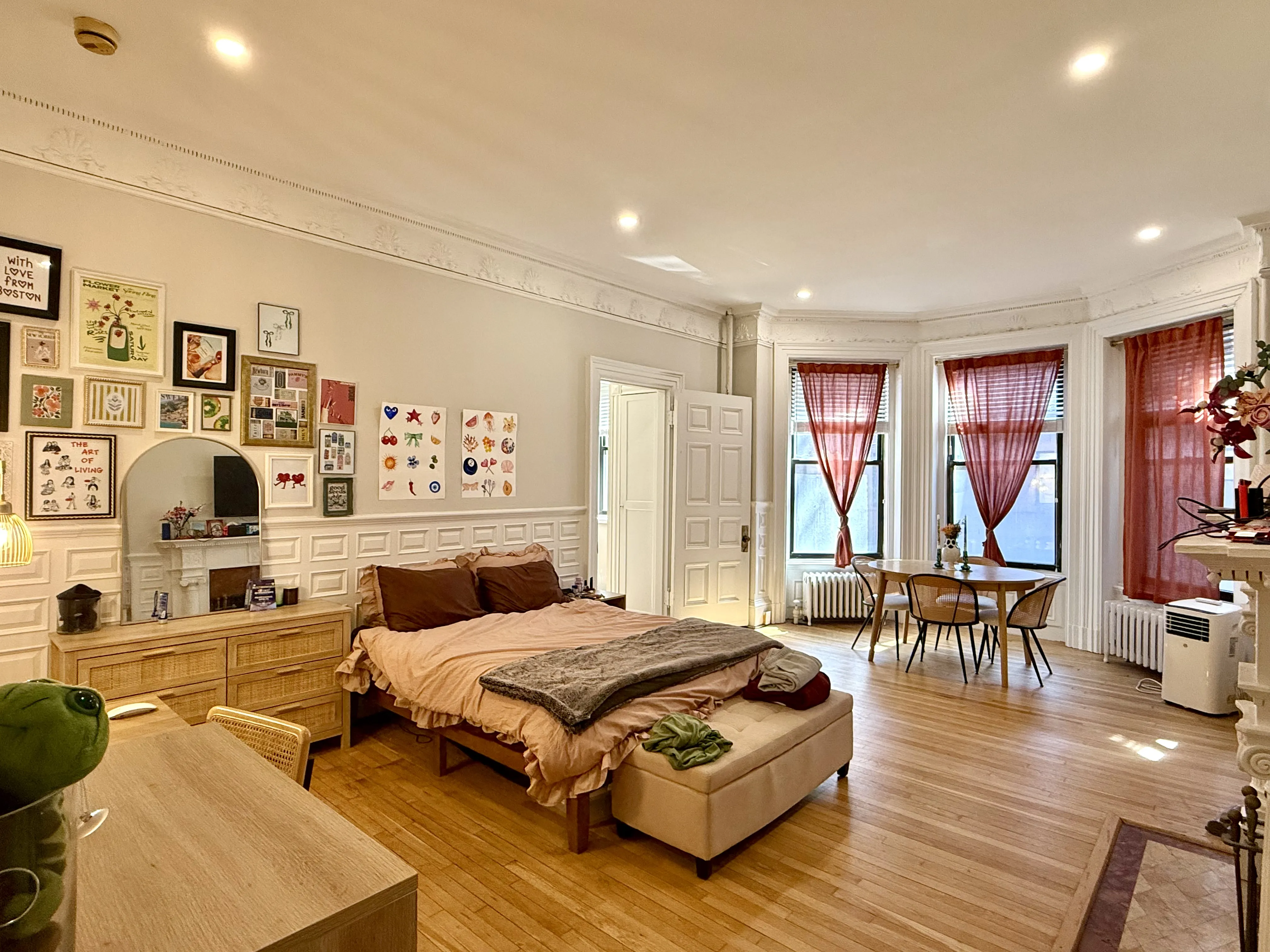 475 Beacon St, Back Bay