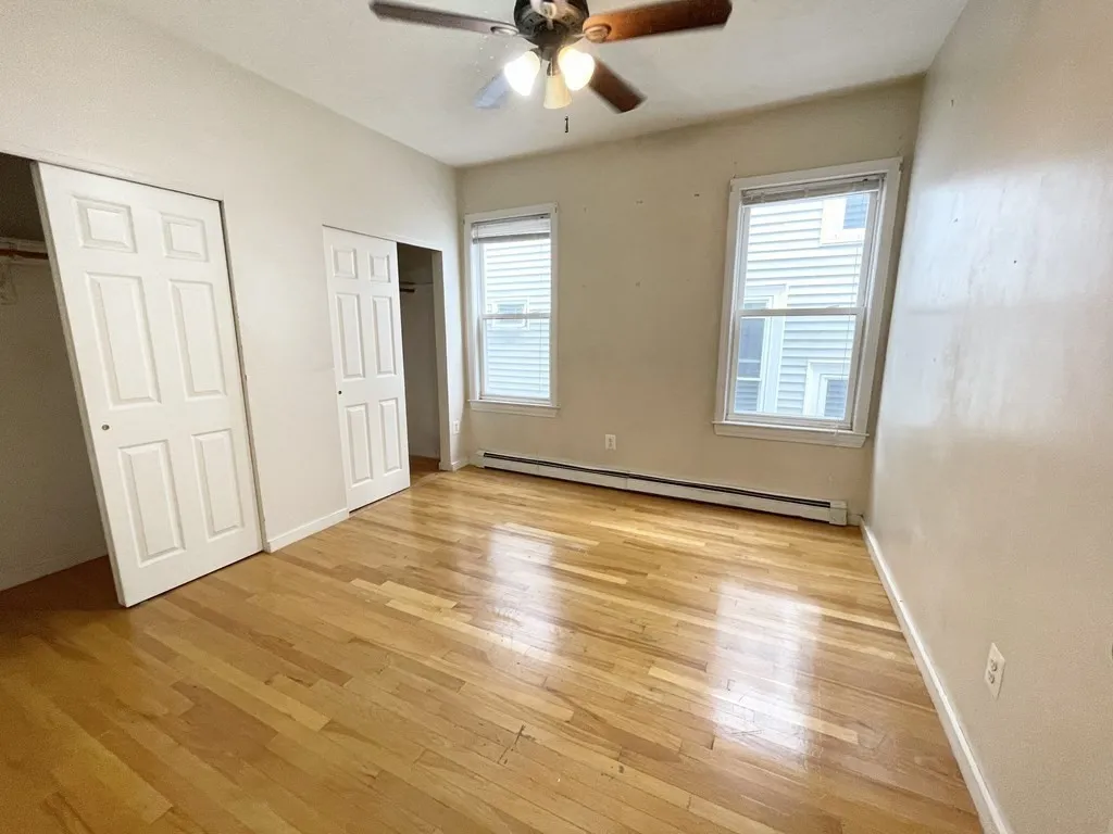 7 Iroquois St, Mission Hill