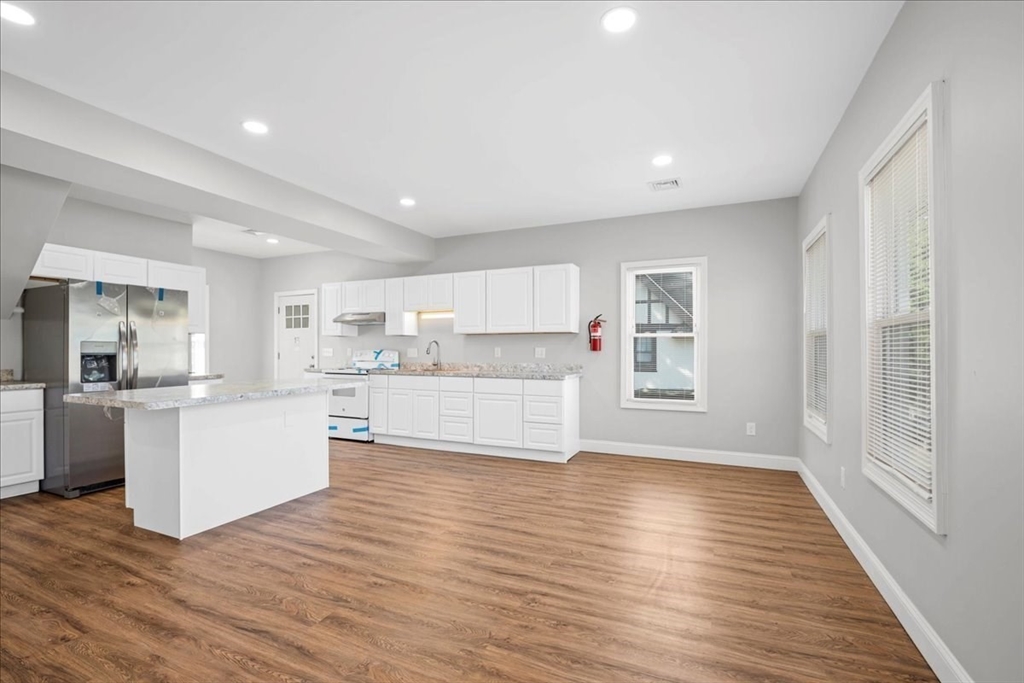 480 White St, Springfield