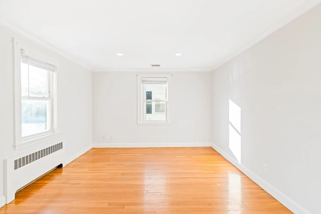 126 Washington Ave, Waltham