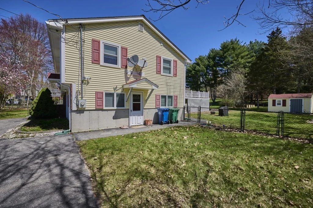 37 Locust St, Burlington
